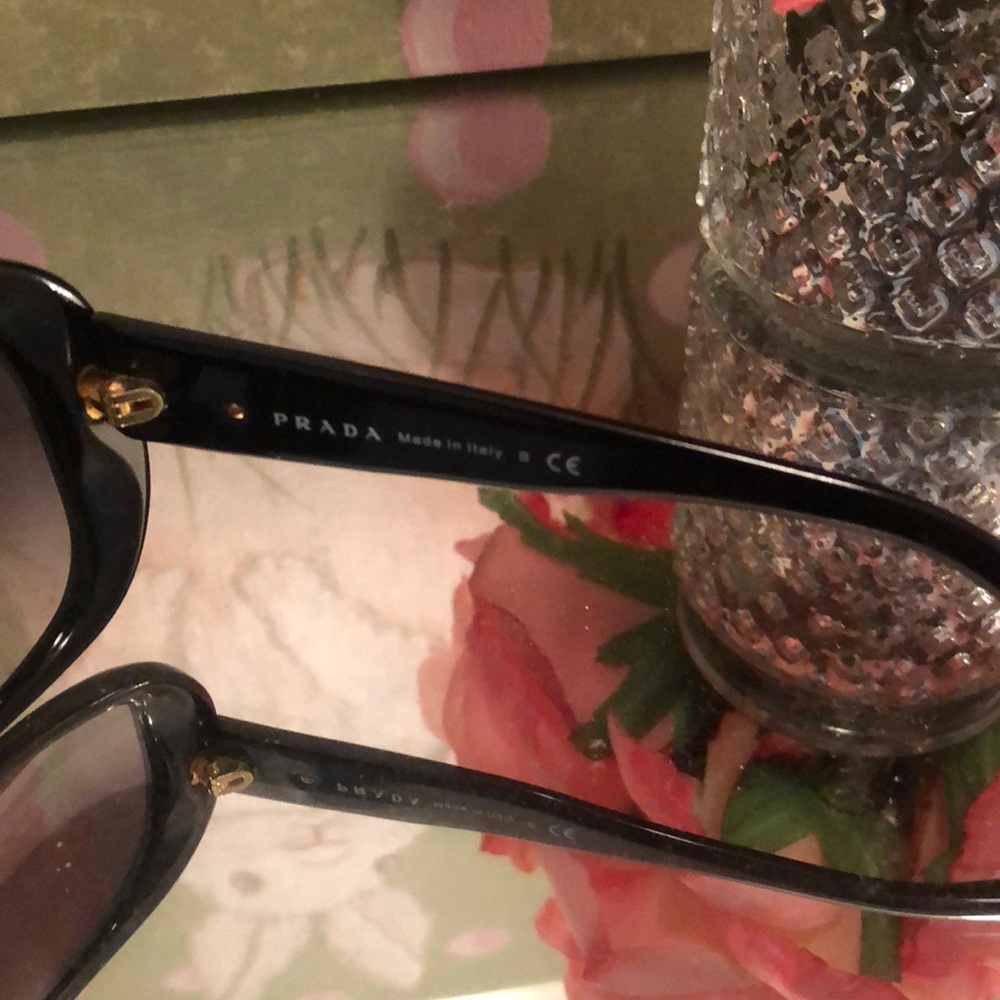 Authentic Large Prada Sunglasses!!! - image 6